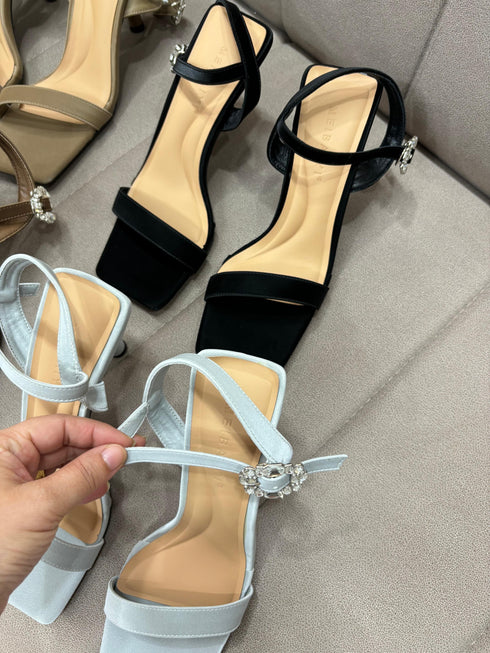 Women Elegant Diamond Embedded Buckle Straps Heel